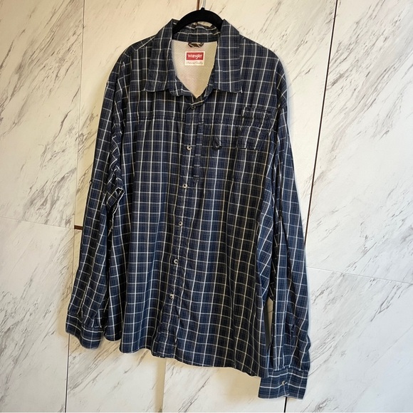Wrangler Plaid Navy Button Down Workwear Shirt SZ 2XL - Picture 1 of 6